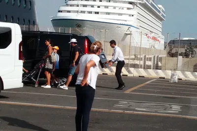 Stress-Free Cruise Transfers: Civitavecchia Port to Venice Private Ride