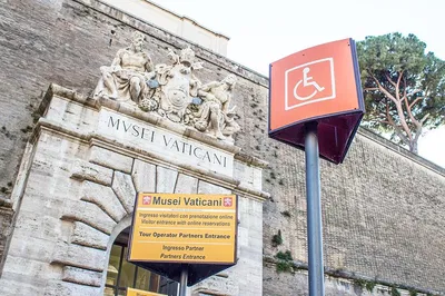 Accessible Vatican Wonders: Wheelchair-Friendly Tour with Sistine Chapel