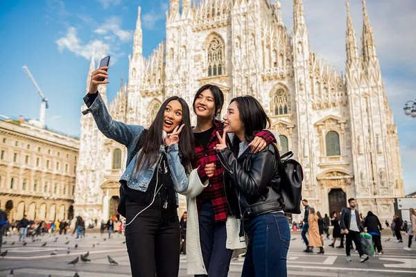 Milan's Cultural Gems: A Private Walking Tour of Duomo, Castle & Gelato