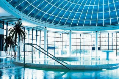 Baden-Baden Bliss: Shop Roppenheim, Relax at Caracalla Spa!