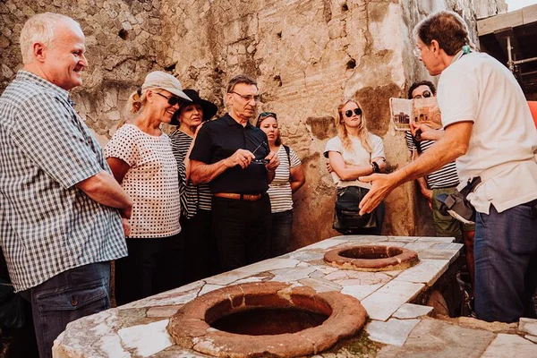 Pompeii & Herculaneum: Archaeologist-Led Small Group Tour
