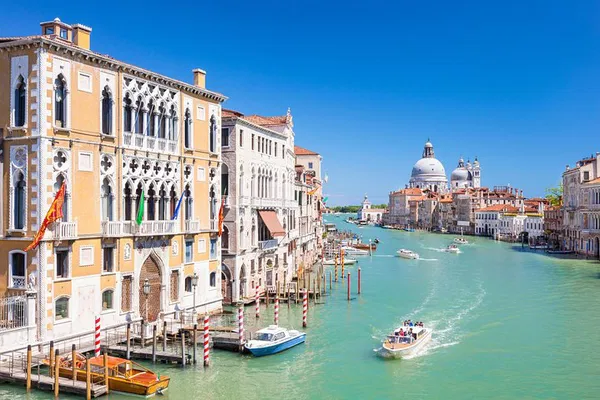 Venice Airport Water Taxi: Stress-Free Departure