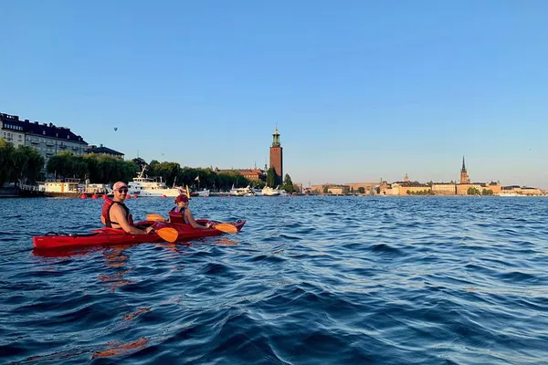 Stockholm Kayak Tour: Guided City Center Adventure!