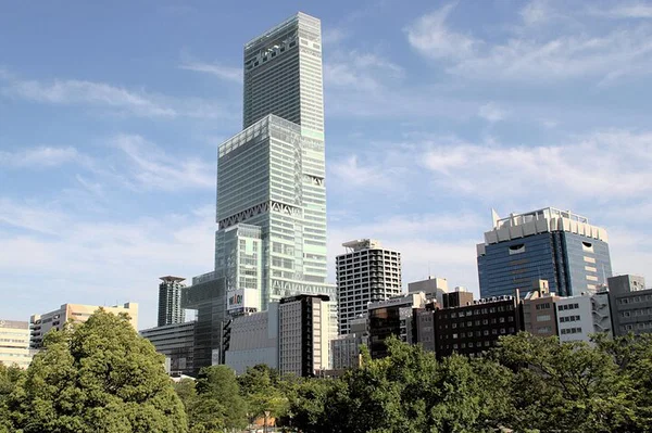 Abeno Harukas 300: Osaka's Panoramic Paradise!