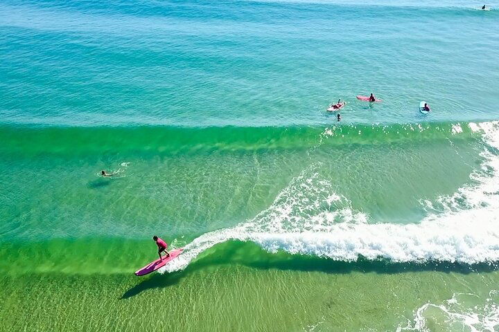 Learn to Surf Byron Bay: Family-Run Fun!