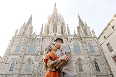 Barcelona Photo Shoot: Capture Your Shine with a Pro!