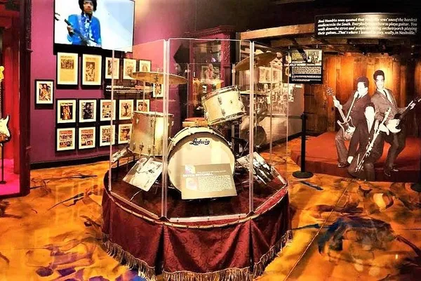 Nashville's Musical Heartbeat: Explore the Musicians Hall of Fame!