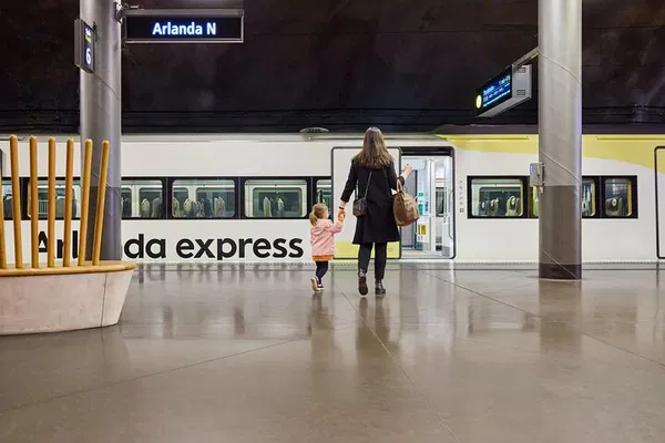 Arlanda Express: Effortless Stockholm City-Airport Transfers