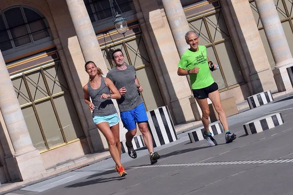 Paris Running Tour: Sports, Fun & City Discovery!
