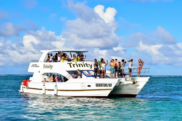 Punta Cana Hip Hop Party Boat: Open Bar Fun!