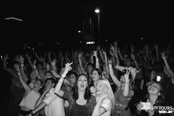 Unleash Berlin's Nightlife: The Original Pub Crawl Adventure