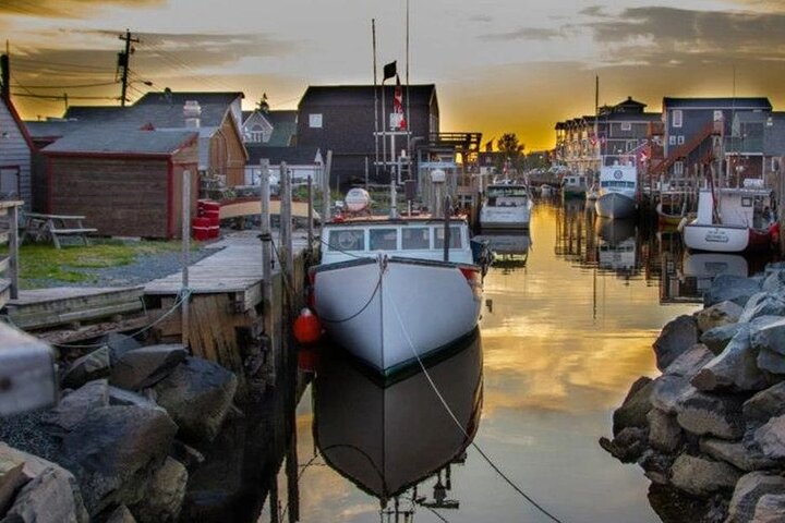 Halifax History Tour: Titanic & Explosion Sites