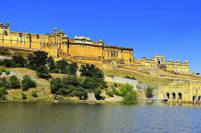 Unveiling India's Splendor: A Whirlwind 3-Day Golden Triangle Journey