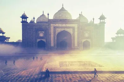 Sunrise Taj Mahal: A Luxurious Delhi Excursion