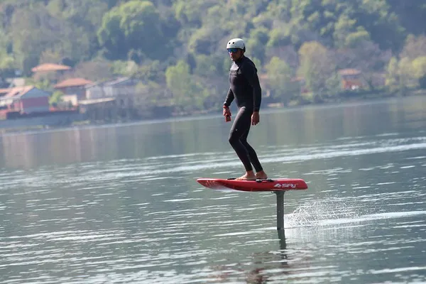 Glide on Water: Efoil Adventure on Italy's Stunning Lake Como
