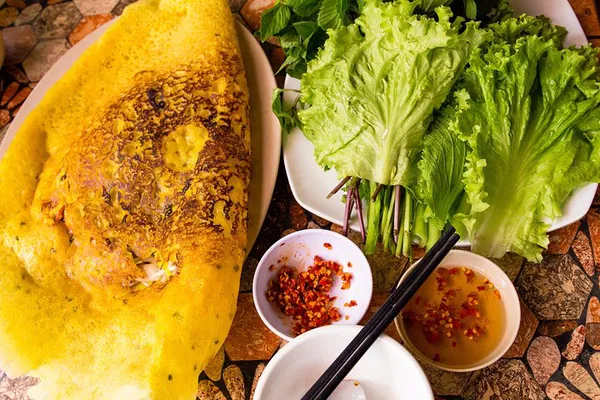 Saigon Vegan Scooter Tour: Delicious Food & Hidden Gems!