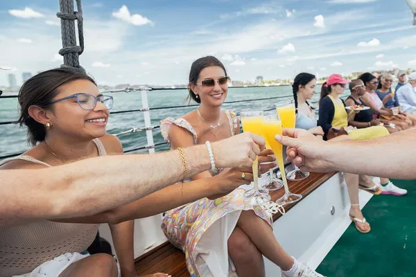 Newport Sail: Mimosas, Mansions & More!