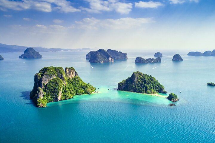 Beat the Crowds: VIP Phi Phi & 4 Islands Speedboat Adventure