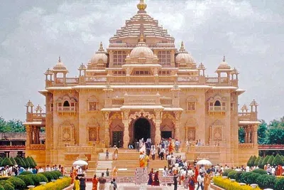 Unveiling Delhi: A Private Full-Day Immersive City Tour
