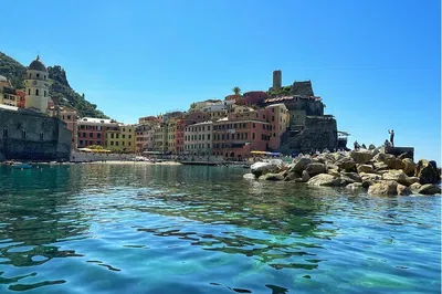 Cinque Terre Boat Tour: Gozzo Adventure from Portovenere