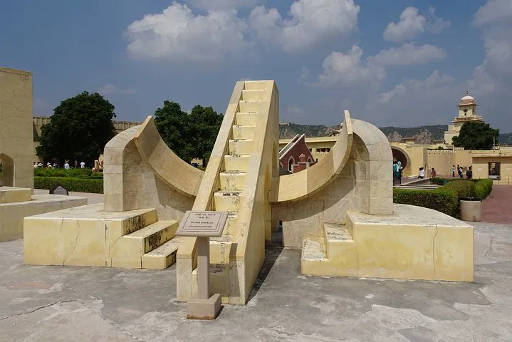 img0