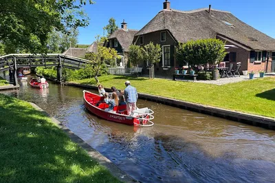 Giethoorn & Windmill Day Trip: A Dutch Village & Windmill Adventure