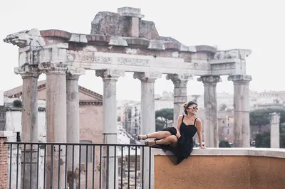 Rome Photoshoot: Capture Timeless Moments in the Colosseum & Monti