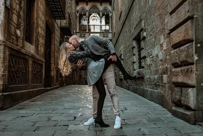 Capture Barcelona's Soul: Gothic Quarter Cinematic Photoshoot