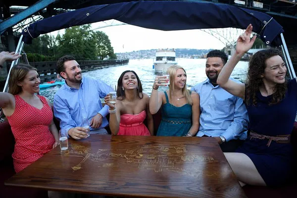 Seattle's Floating Homes Cruise: BYOB & Breathtaking Views!
