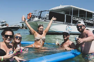 St. Pete Sandbar Party Boat: Drinks, Fun & Sun!