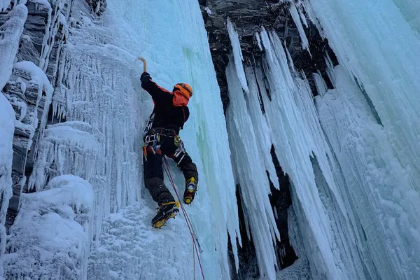Abisko Ice Climbing: Conquer Frozen Walls!