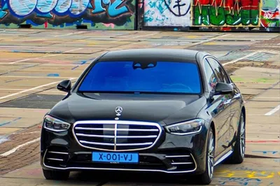 Luxury Private Transfer: Amsterdam/AMS Airport to Rotterdam