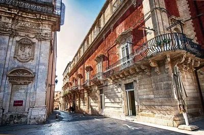 Uncover Syracuse's Soul: Classical Ortigia Guided Group Tour