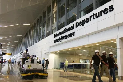 Stress-Free Delhi Arrival: Private Airport to Hotel Transfer
