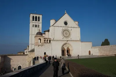 Assisi's Soul: A Relaxing Walking Tour Through History and Spirituality