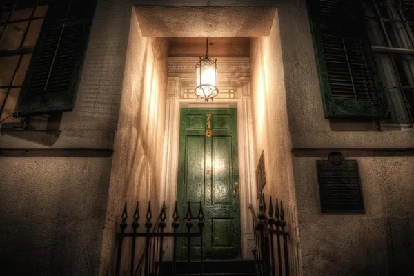 Uncover Dark Secrets: New Orleans Killers and Thrillers Ghost Tour