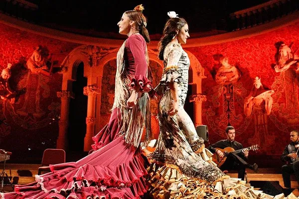 Experience the Passion: Gran Gala Flamenco in Barcelona