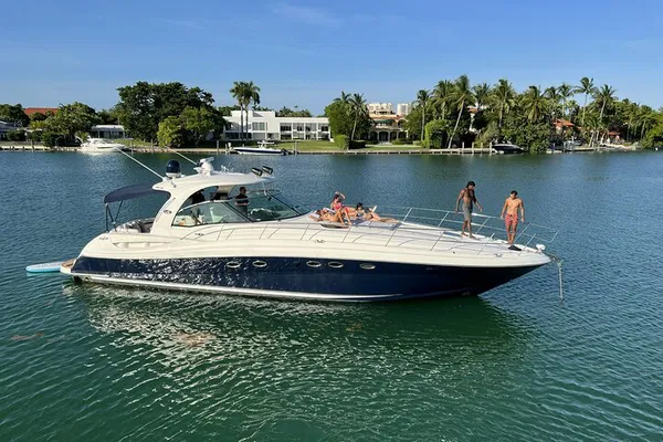 South Beach Dream: Luxury Sailing Aboard a Sea Ray Sundancer