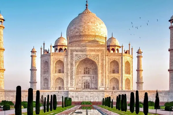 Unveiling Agra's Majesty: A Private Taj Mahal Sunrise & Day Trip from Delhi