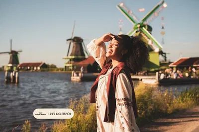 Zaanse Schans Windmill Photoshoot: Capture Memories!