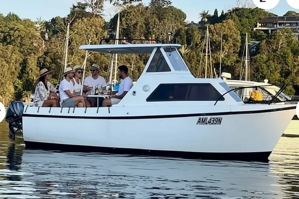 Self-Drive Boat Hire: Captain Sydney Harbour (No License)