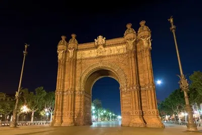 Barcelona Ghost Night: Uncover Chilling Tales & Hidden Mysteries