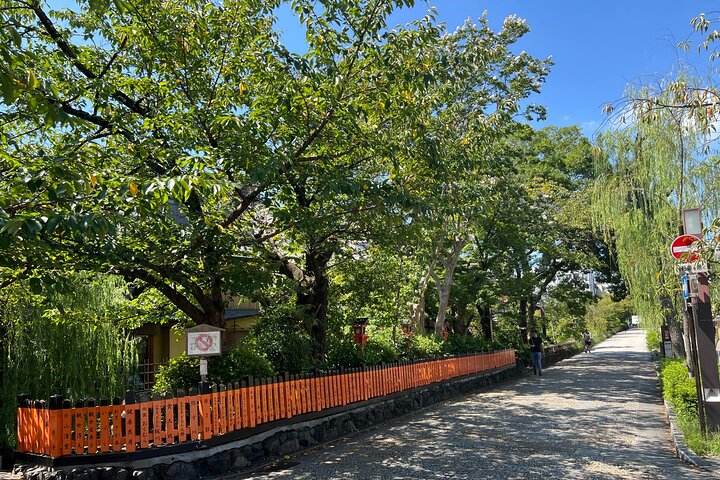 https://images.dyvarcity.com/experience-images/dyvarcity_944fc29e6ee3257b2268bcf53_4e.jpg