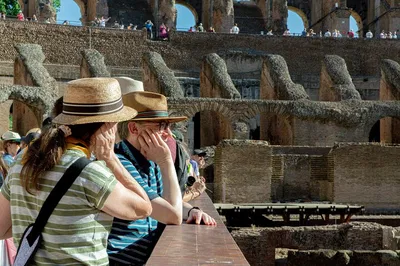 Colosseum Arena Tour: Gladiator Gate & Roman Forum