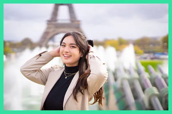 Capture Paris in Style: Personalized Photo Tour with a Pro!