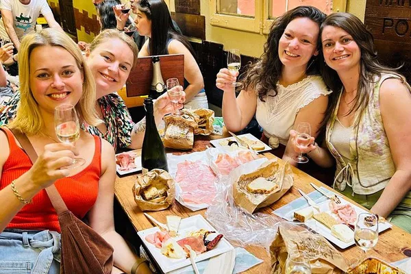 Bologna Food Tour: Taste Italy's Best - Max 10 People