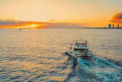 Waikiki Sunset Yacht Cruise: Small Group + Tasting!