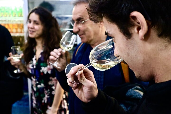 Lisbon Food Tour: Tapas, Wine & Secret Dishes!