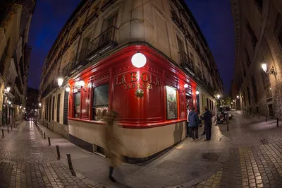 Madrid Craft Beer & Tapas Adventure: A Flavorful Journey