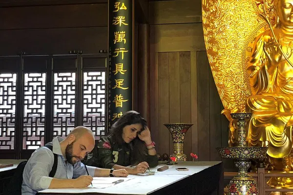 Shanghai Culture Tour: Private Old Town & Gardens